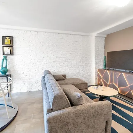 Luxury 200 Meters From Place Des Lices Appartamento *